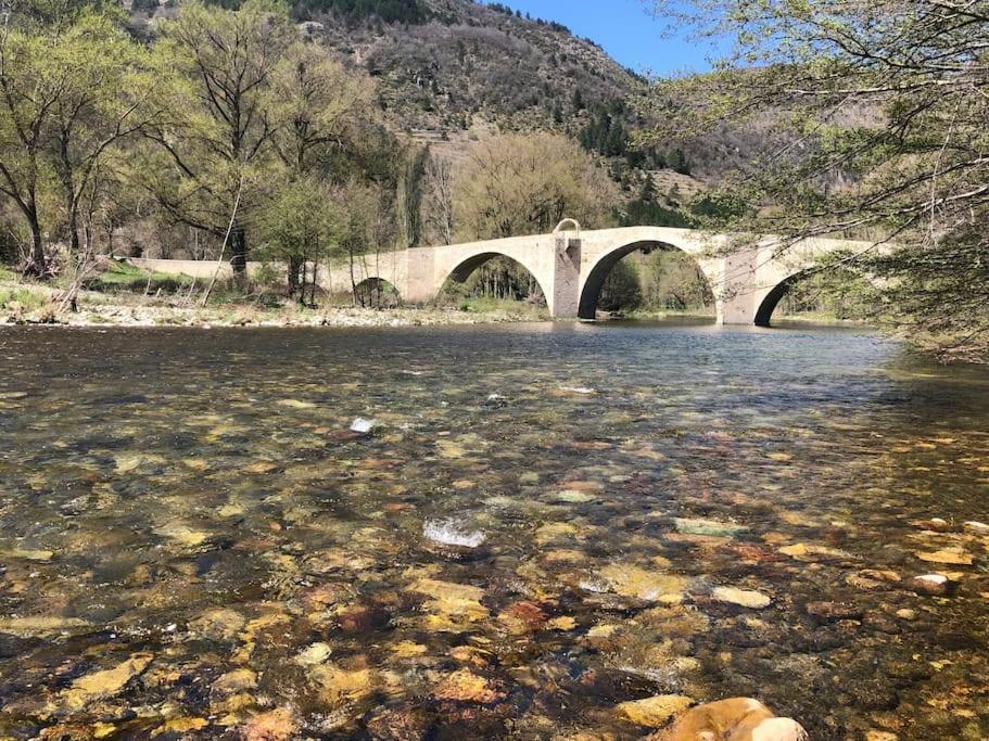 Apt Au Coeur Des Gorges Du Tarn Ispagnac Exterior photo